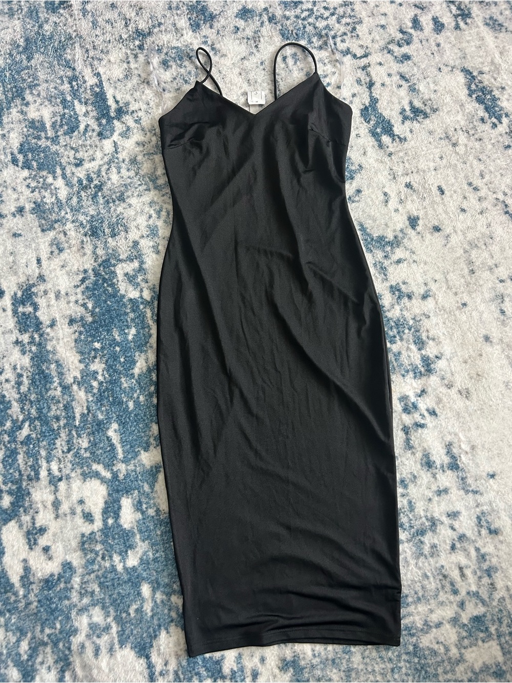 STEP NY • Sleek Black Spaghetti-Strap Midi Dress • S •